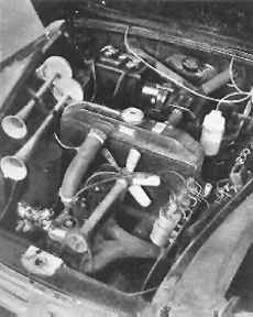 Der Motorraum des Wartburg